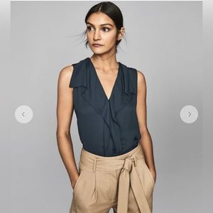 NWOT REISS Navy V-Neck Keeley Ruffles Sleeveless Blouse - sz Small
